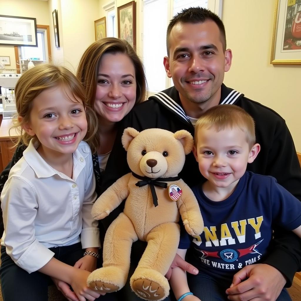 Gia đình thủy thủ chụp ảnh cùng gấu bông US Navy Teddy Bear