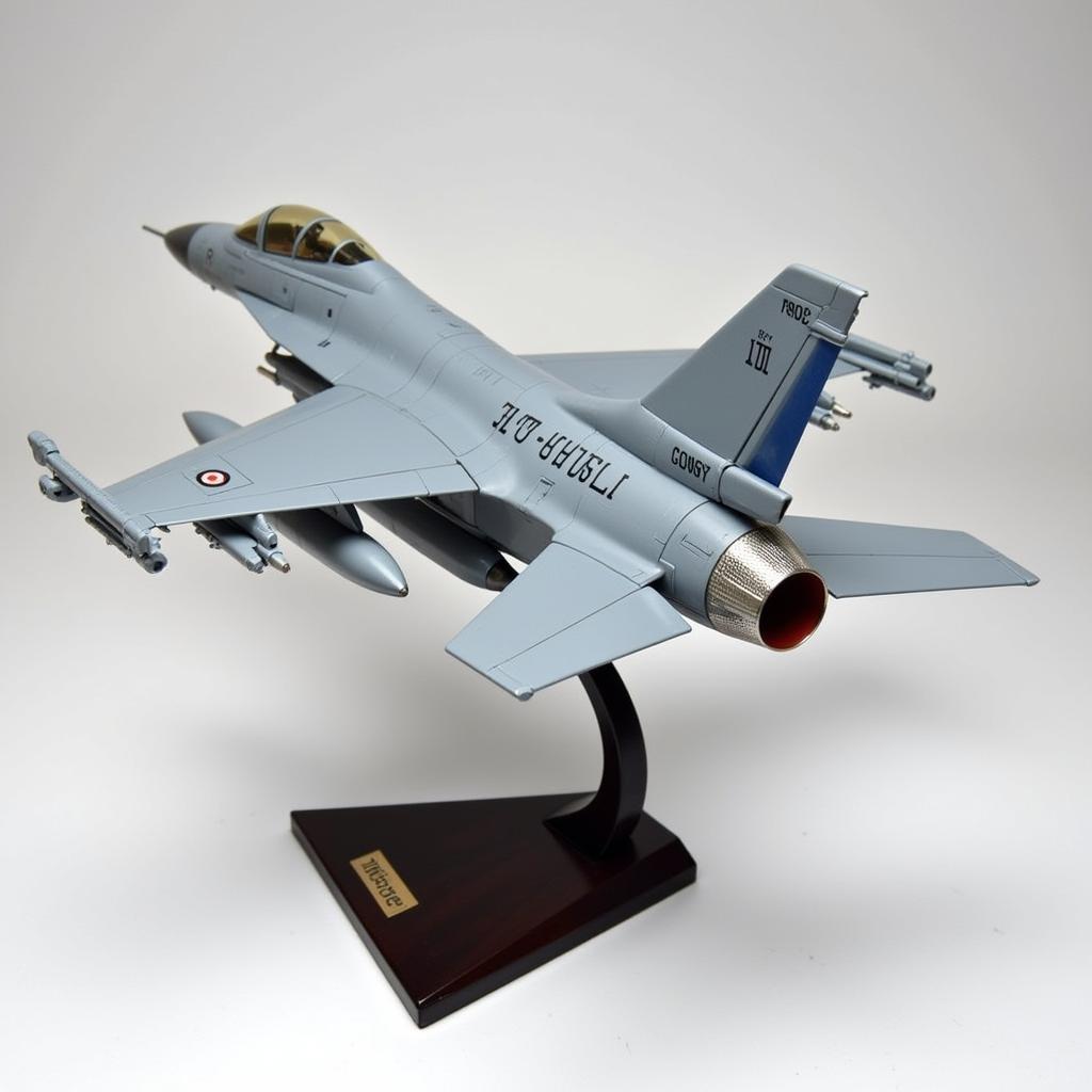 Mô hình F-16 tỉ lệ 1:32